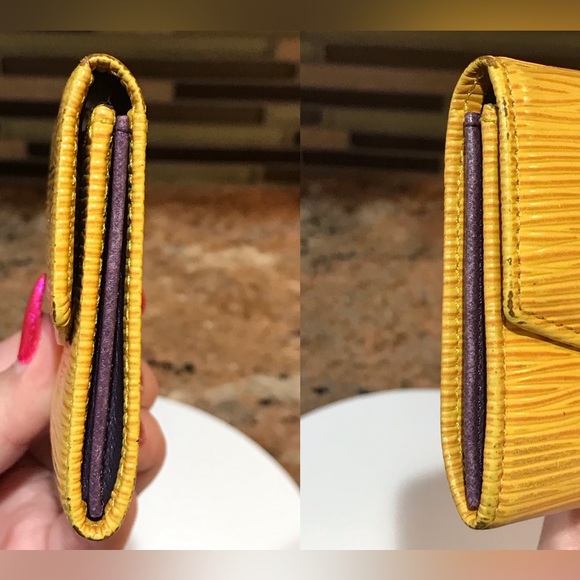 Louis Vuitton Epi Card Holder/ Coin Purse ππ€©π₯ - Picture 9 of 11
